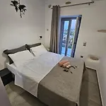 Hillhouse Holiday home *